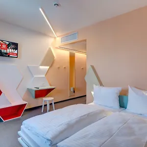 3* 호텔 Meininger Hauptbahnhof